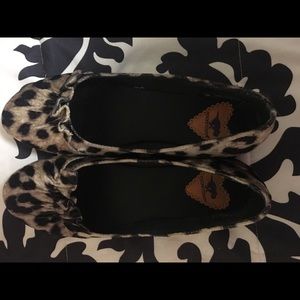Leopard flats